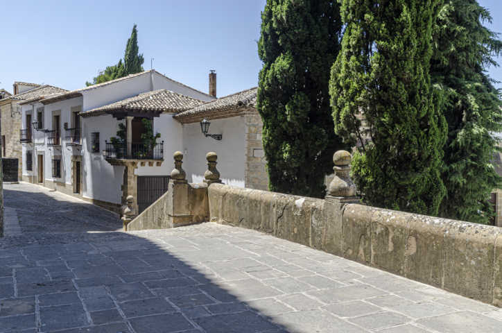 Jaén - Baeza 34 - calle Canónigo Melgares Raya.jpg